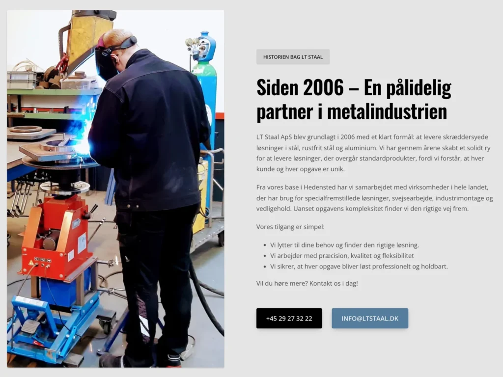Sektionen "Siden 2006" på LT Staals hjemmeside med en smed ved en svejsemaskine på værkstedet