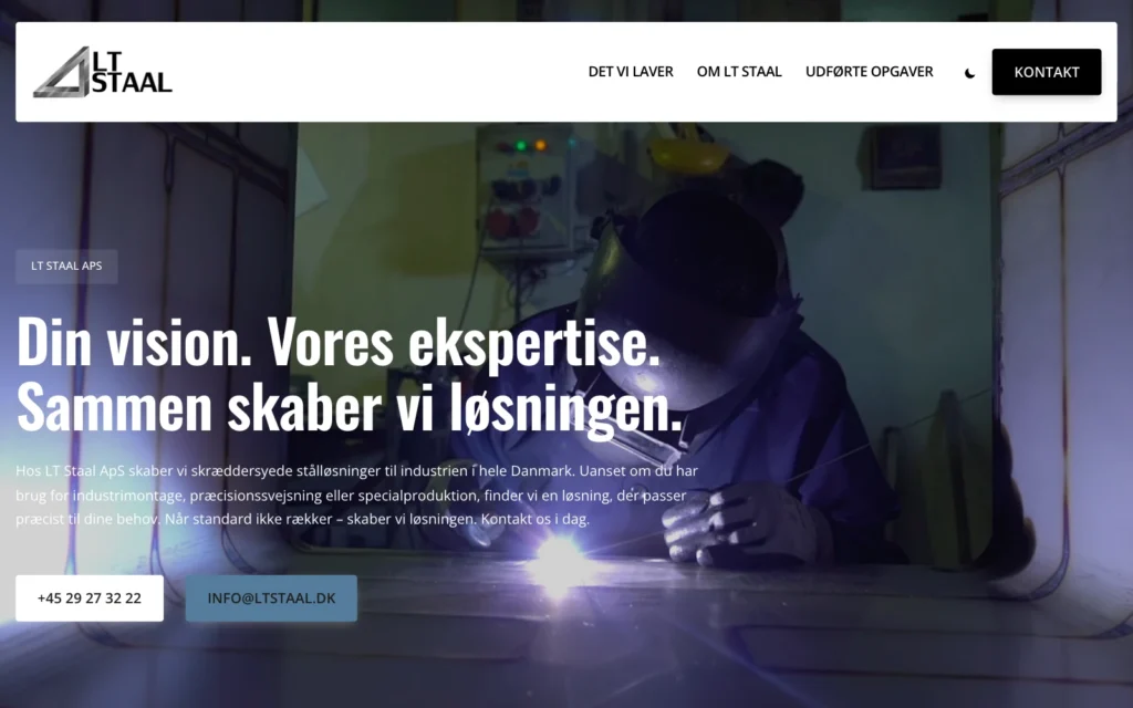 Forsiden af LT Staals hjemmeside med en svejser i arbejde og overskriften "Din vision. Vores ekspertise."